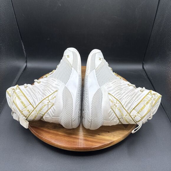 Under Armour Highlight Ace 2.0 Women's Size 9 Volleyball Shoes 3023708-100 - Picture 6 of 8